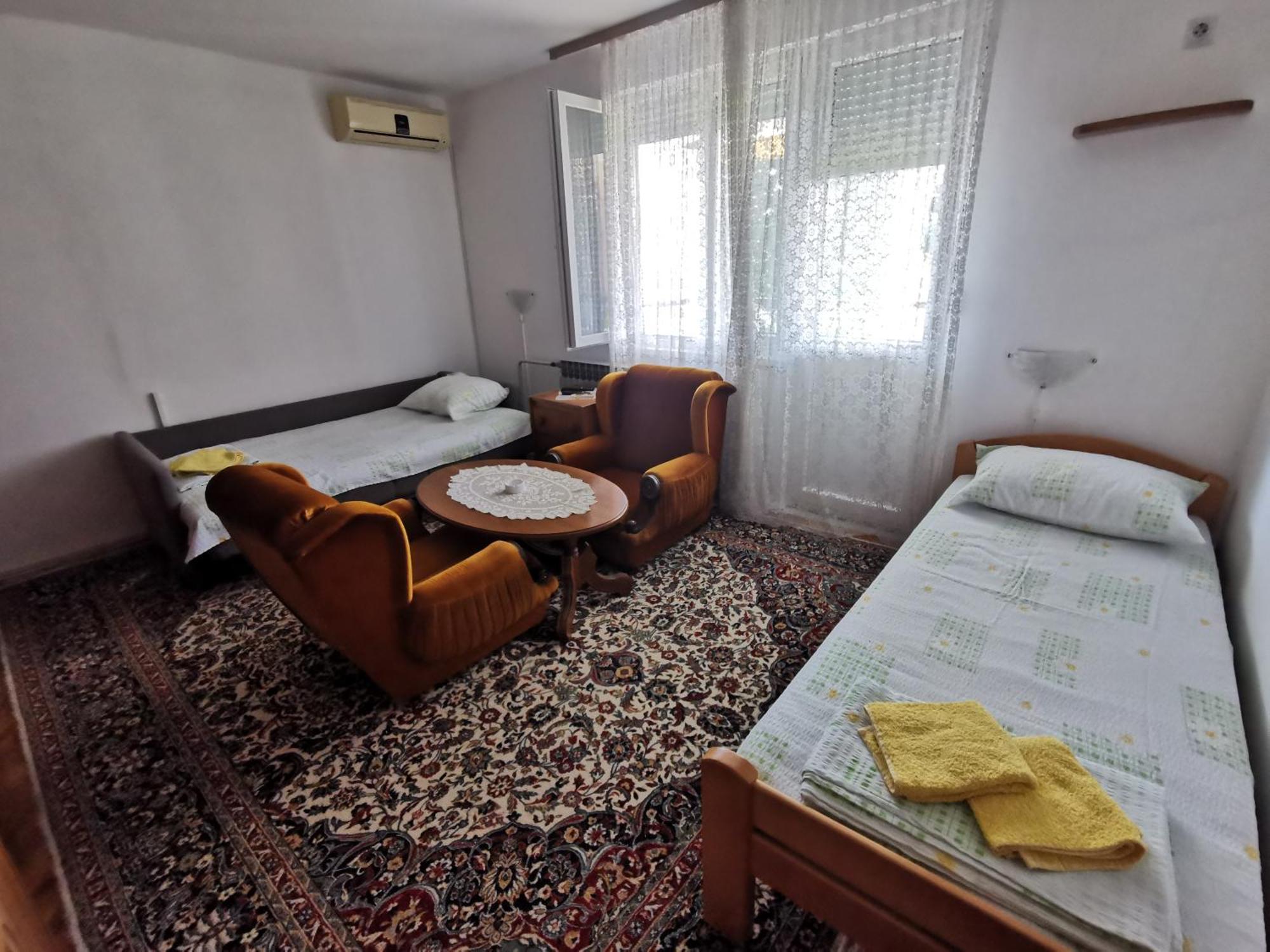 Apartments Domacinstvo Nikolic Valjevo Exterior foto