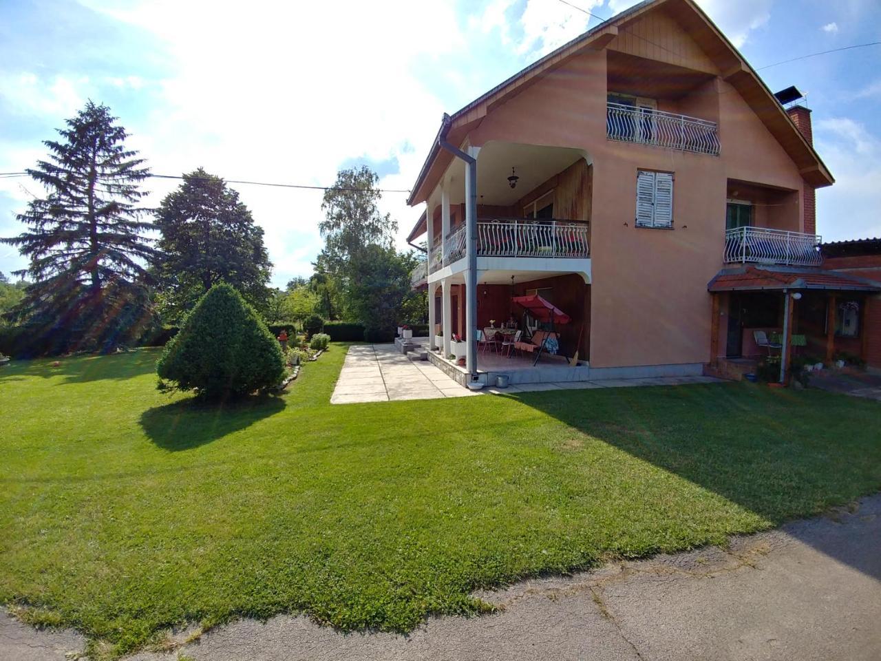 Apartments Domacinstvo Nikolic Valjevo Exterior foto